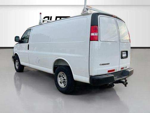 Summit White 2025 Chevrolet Express 2500 Work Van