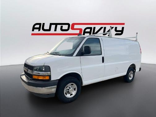 Summit White 2025 Chevrolet Express 2500 Work Van