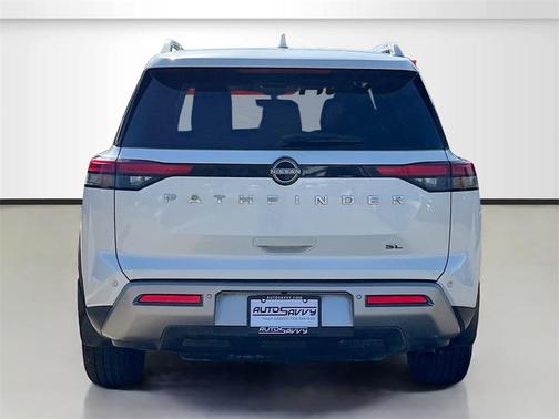 2023 Nissan Pathfinder SL FWD