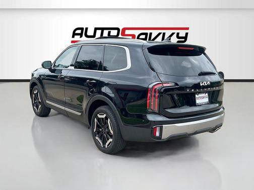 Ebony Black 2025 Kia Telluride EX