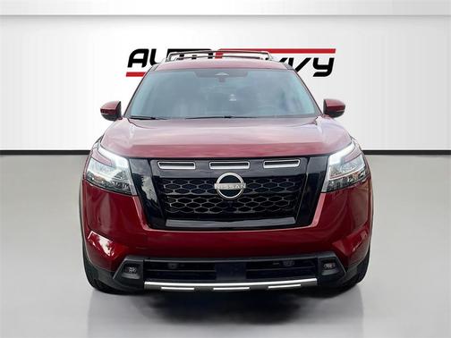 2024 Nissan Pathfinder SL FWD