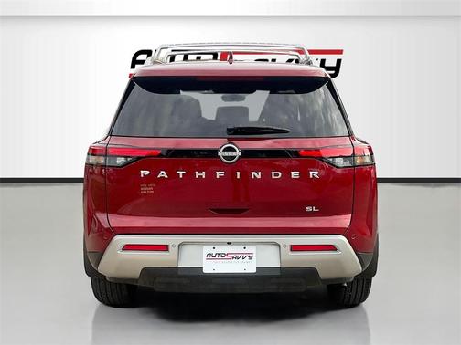 2024 Nissan Pathfinder SL FWD