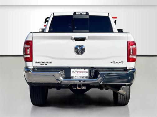 2019 RAM 2500 Laramie Crew Cab 4x4 6'4' Box