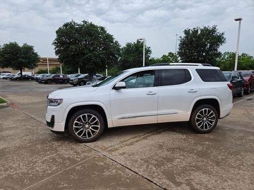 2020 GMC Acadia Denali