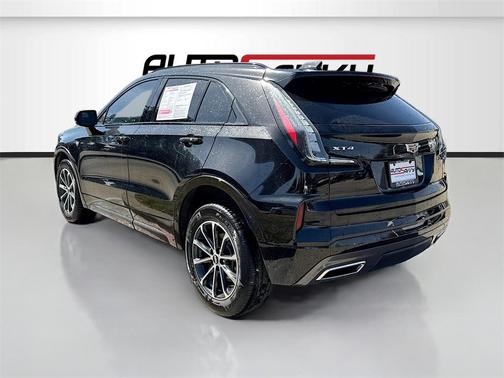 2024 Cadillac XT4 Sport