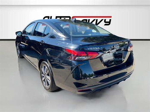 2023 Nissan Versa 1.6 SV