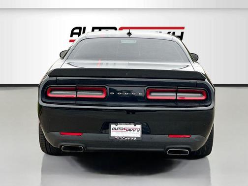Pitch Black Clearcoat 2023 Dodge Challenger R/T Scat Pack Widebody