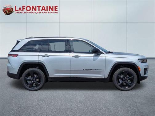2025 Jeep Grand Cherokee Altitude