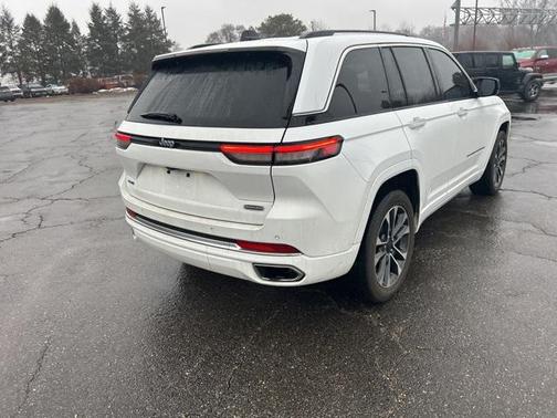 2023 Jeep Grand Cherokee 4xe Overland