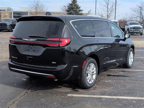 2026 Chrysler Pacifica L