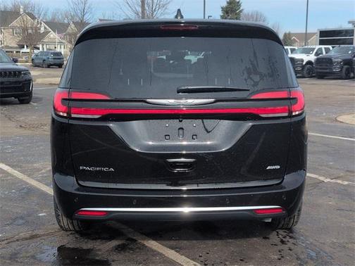 2026 Chrysler Pacifica L