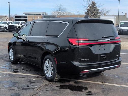 2026 Chrysler Pacifica L