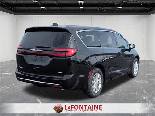 2026 Chrysler Pacifica L