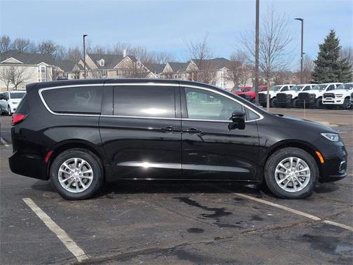 2026 Chrysler Pacifica L