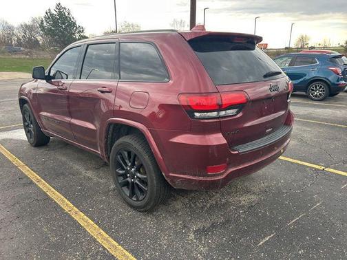 2022 Jeep Grand Cherokee Laredo