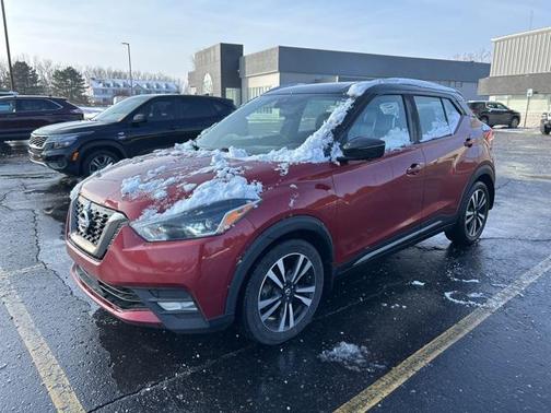 2020 Nissan Kicks SR