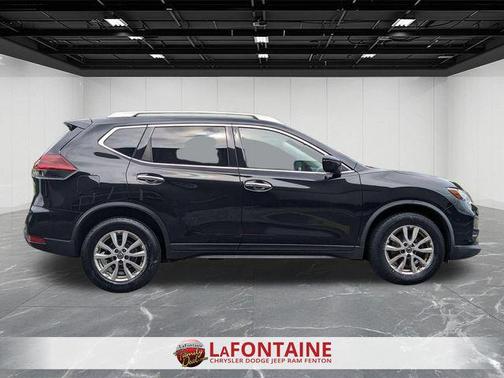 Magnetic Black Pearl 2019 Nissan Rogue SV