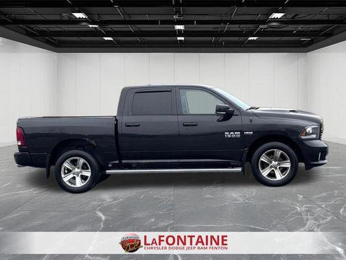 Brilliant Black Clearcoat 2016 RAM 1500 Sport