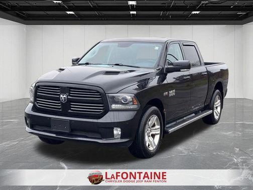 Brilliant Black Clearcoat 2016 RAM 1500 Sport
