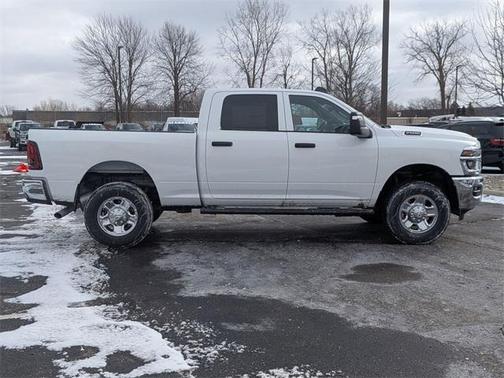 2026 RAM 2500 Tradesman Crew Cab 4x4 6'4' Box
