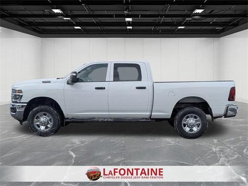 2026 RAM 2500 Tradesman Crew Cab 4x4 6'4' Box