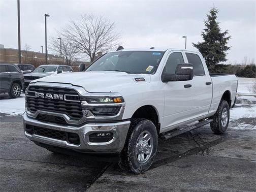 2026 RAM 2500 Tradesman Crew Cab 4x4 6'4' Box