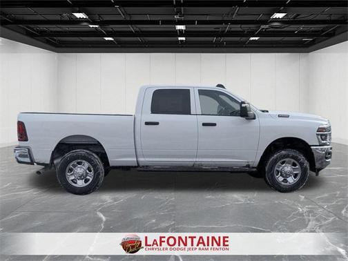 2026 RAM 2500 Tradesman Crew Cab 4x4 6'4' Box