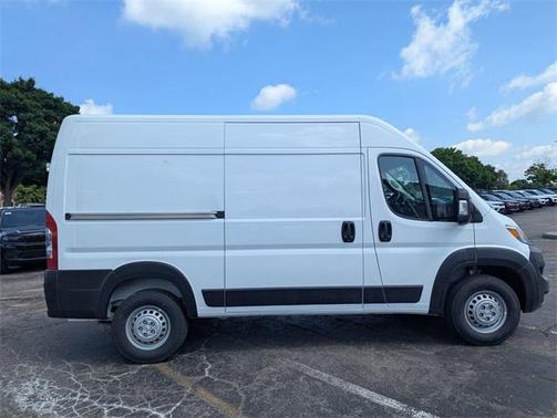 2025 RAM ProMaster 2500 Tradesman