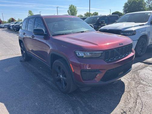 Velvet Red Pearlcoat 2024 Jeep Grand Cherokee Altitude