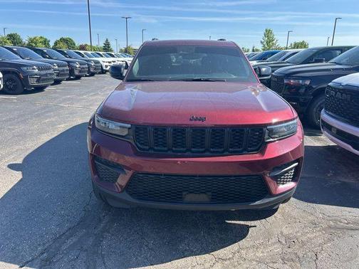 Velvet Red Pearlcoat 2024 Jeep Grand Cherokee Altitude
