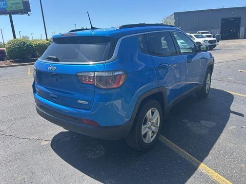 Laser Blue Pearlcoat 2022 Jeep Compass Latitude