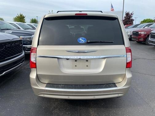 2012 Chrysler Town & Country Touring-L