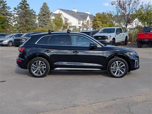 2023 Audi Q5 45 S line Premium Plus