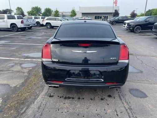 2017 Chrysler 300 S