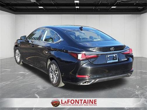 2022 Lexus ES 350 Base