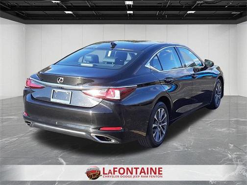 2022 Lexus ES 350 Base