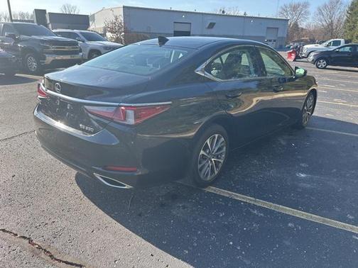 2022 Lexus ES 350 Base