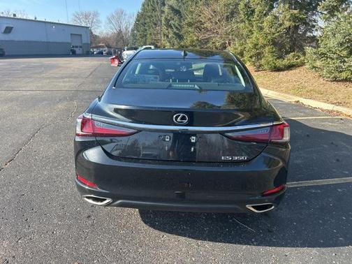 2022 Lexus ES 350 Base