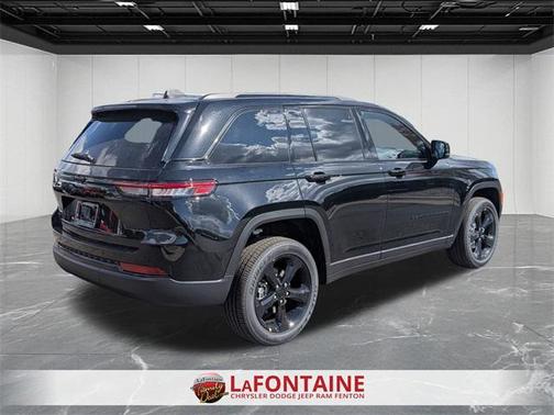 2025 Jeep Grand Cherokee Altitude