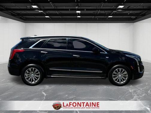 Black Metallic 2017 Cadillac XT5 Luxury