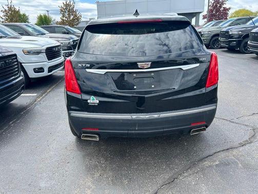 Black Metallic 2017 Cadillac XT5 Luxury