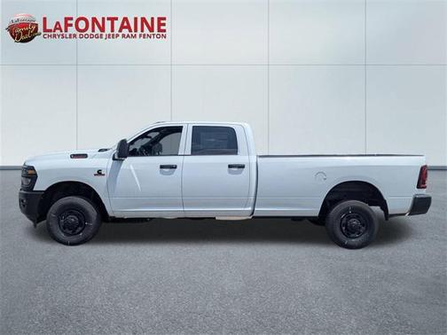 2025 RAM 2500 Tradesman Crew Cab 4x4 8' Box