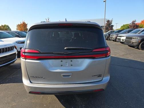 2021 Chrysler Pacifica Limited