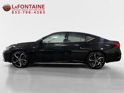 2024 Nissan Altima SR FWD