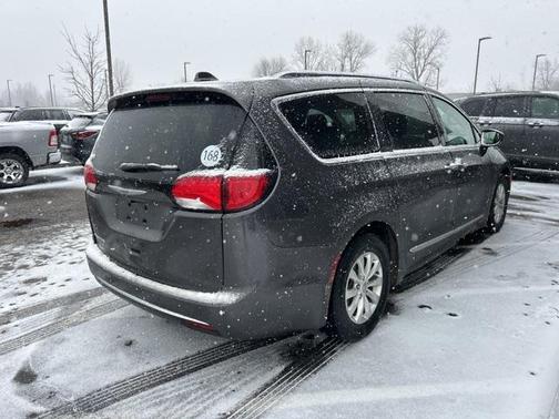 2018 Chrysler Pacifica Touring-L Plus