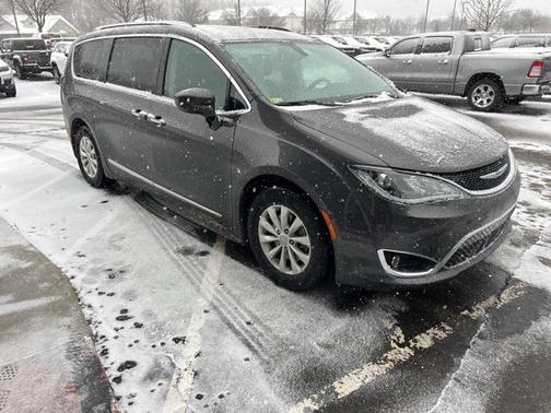 2018 Chrysler Pacifica Touring-L Plus