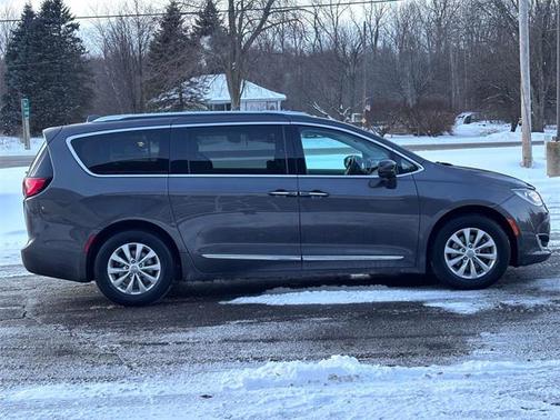 2018 Chrysler Pacifica Touring-L Plus