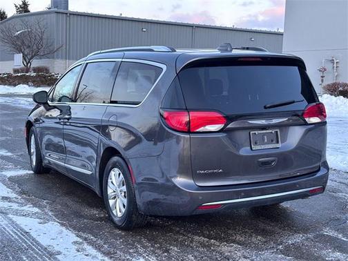 2018 Chrysler Pacifica Touring-L Plus