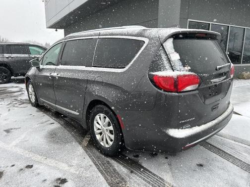 2018 Chrysler Pacifica Touring-L Plus