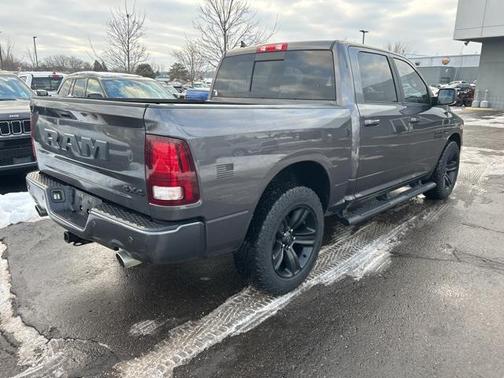2017 RAM 1500 Night Crew Cab 4x4 5'7' Box